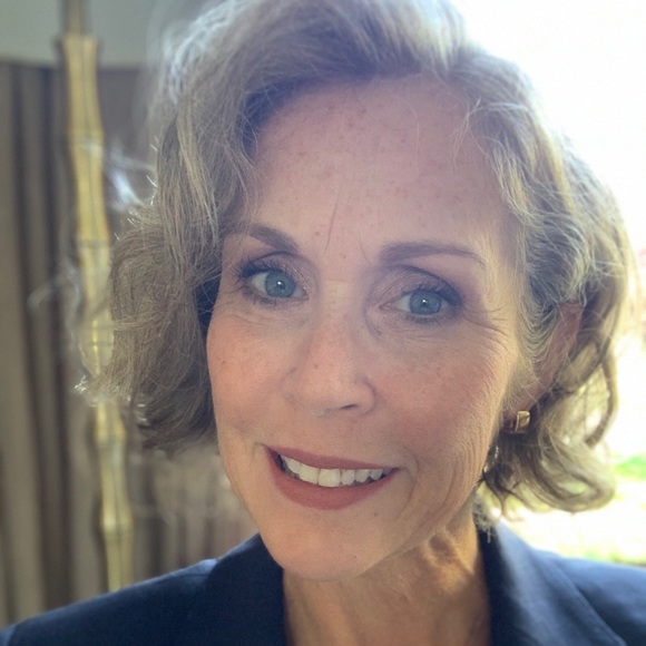 Meet your Posher, Carol - Picture 1 of 1